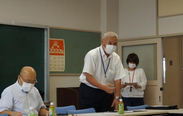 働く大人から学ぶ　　坂本中学校！